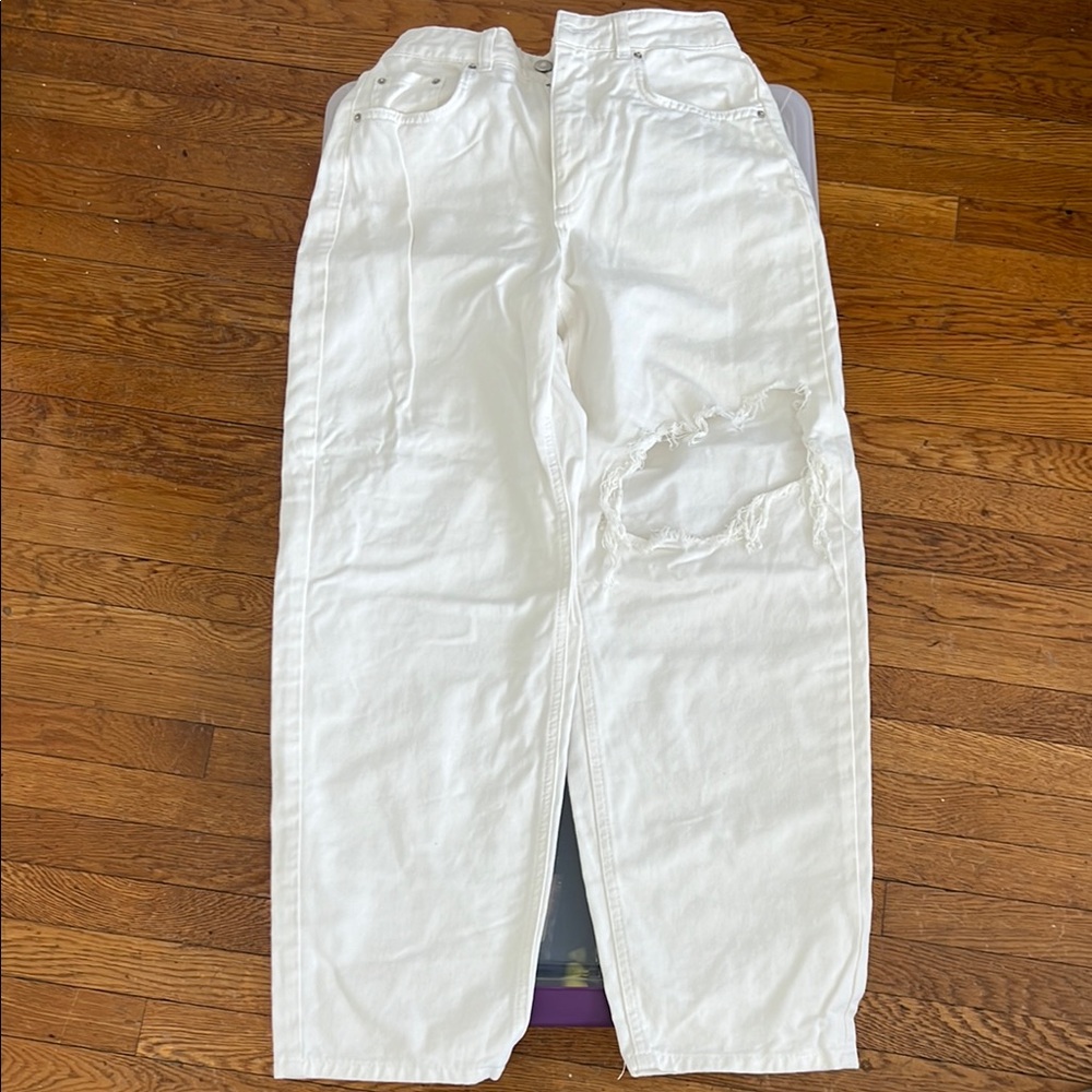 Stradivarius White Boyfriend Distressed Jeans US SZ 4